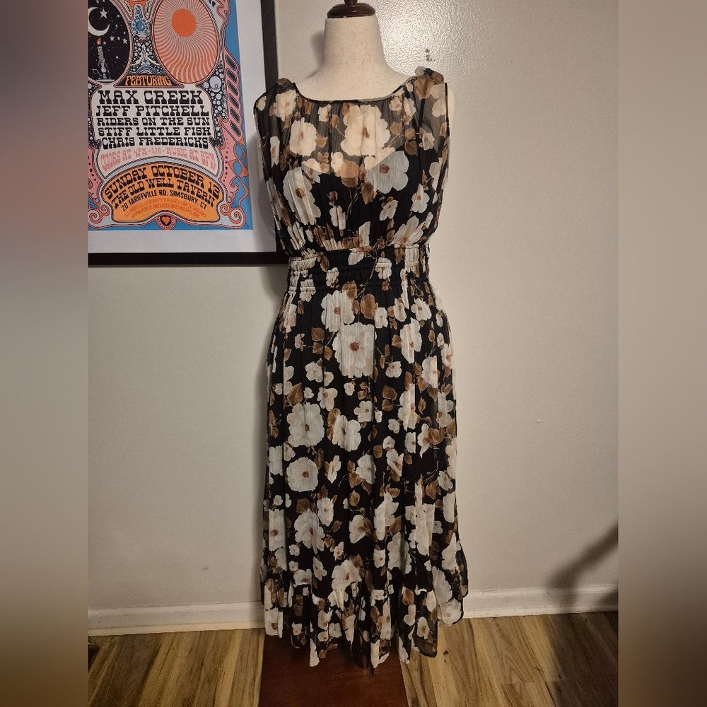Ambercrombie Floral Sleeveless Midi Dress - Black and White Brown Small